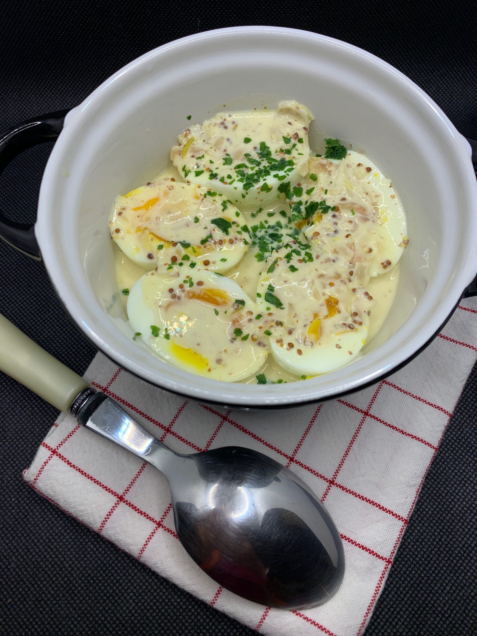 Oeufs à la dijonnaise