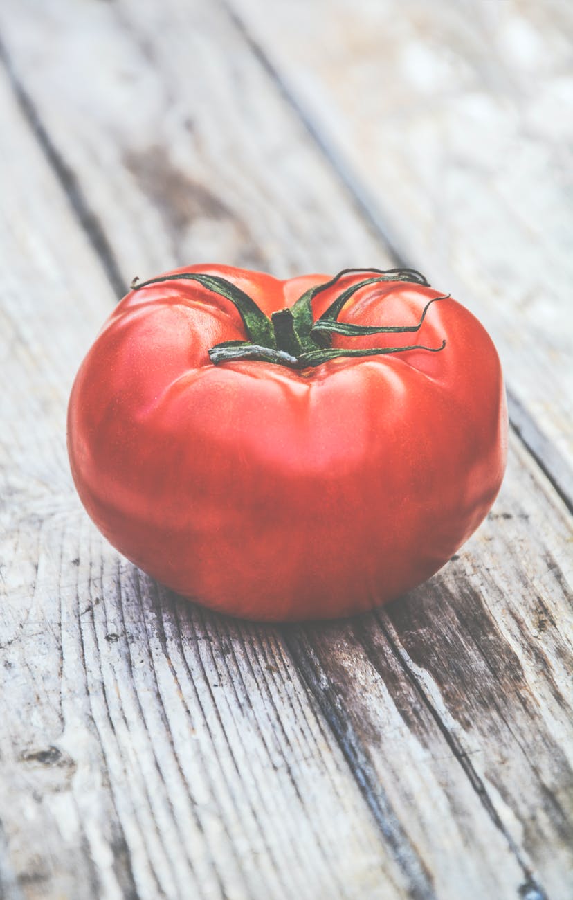 Comment transformer une simple salade de tomates