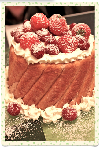 Recette de Charlotte au Chocolat et Fruits Rouges