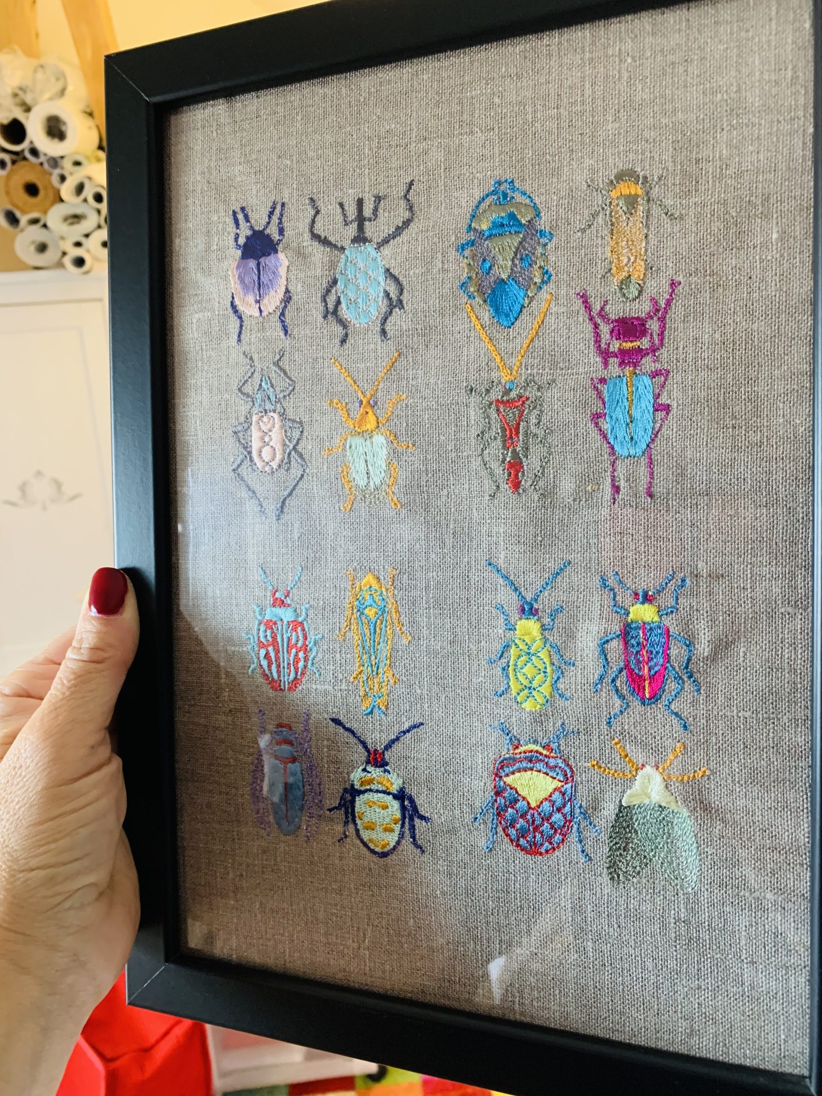 Broderie machine: insectes