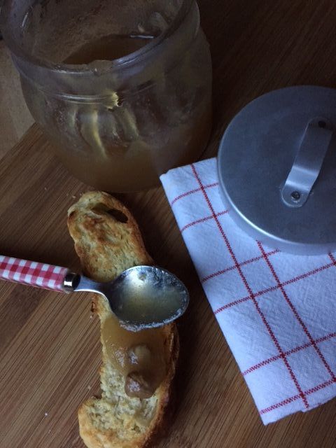 Recette de confiture de pommes, noix, cannelle et gingembre