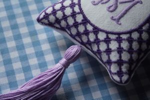 Comment faire des pompons et grelots en fil à broder – Tutoriel et conseils.
