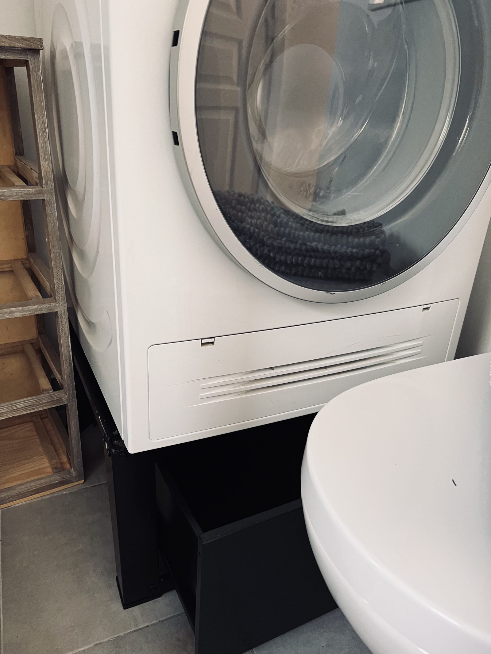 Astuces pour surélever une machine à laver avec un tiroir – Gain de place