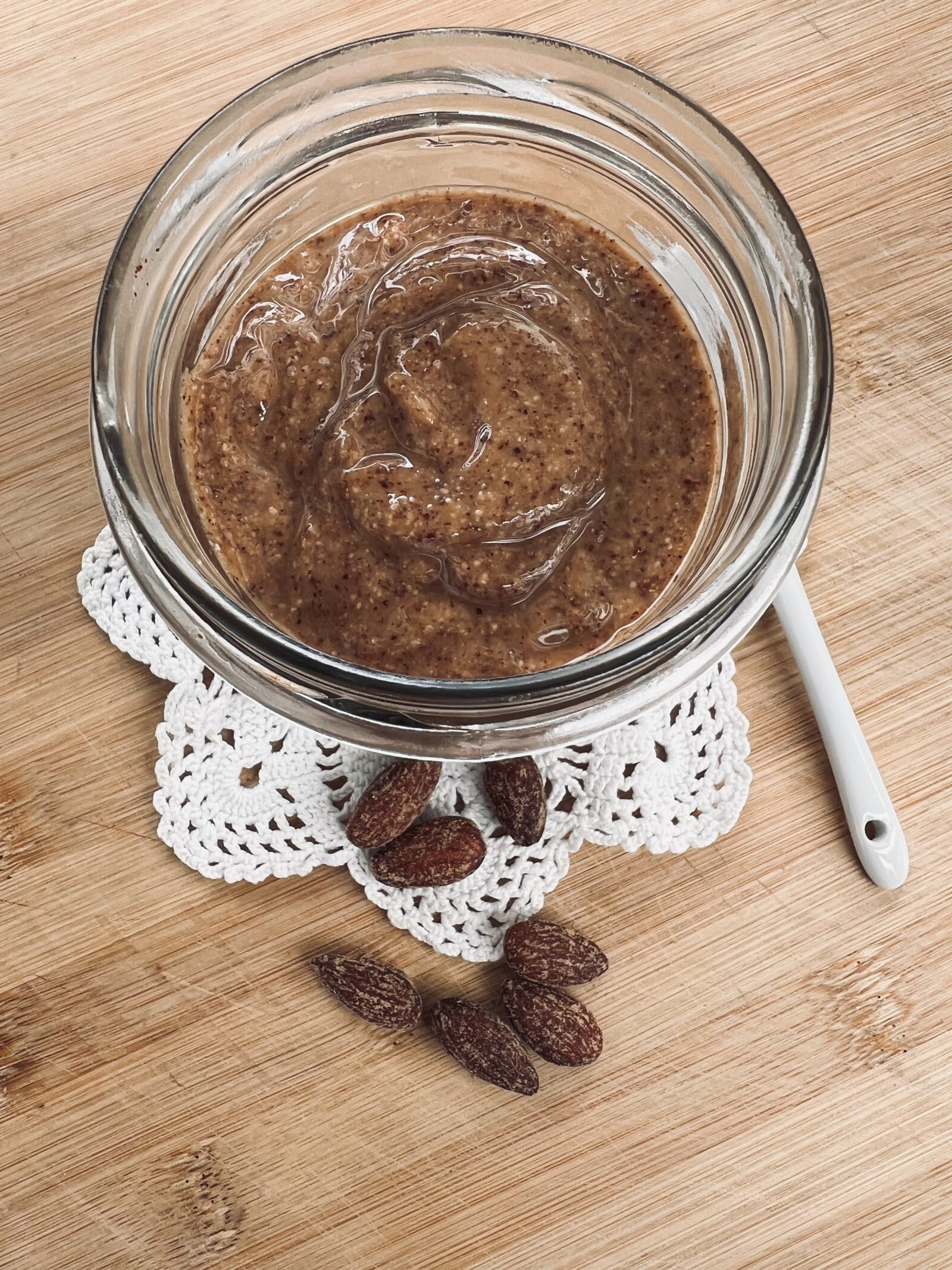 Amlou: pâte à tartiner marocaine à ma manière.